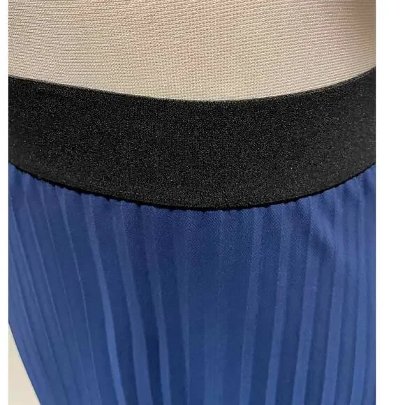 Laurie Felt Royal Blue‎ Size 2X Skirt - Picture 3 of 3